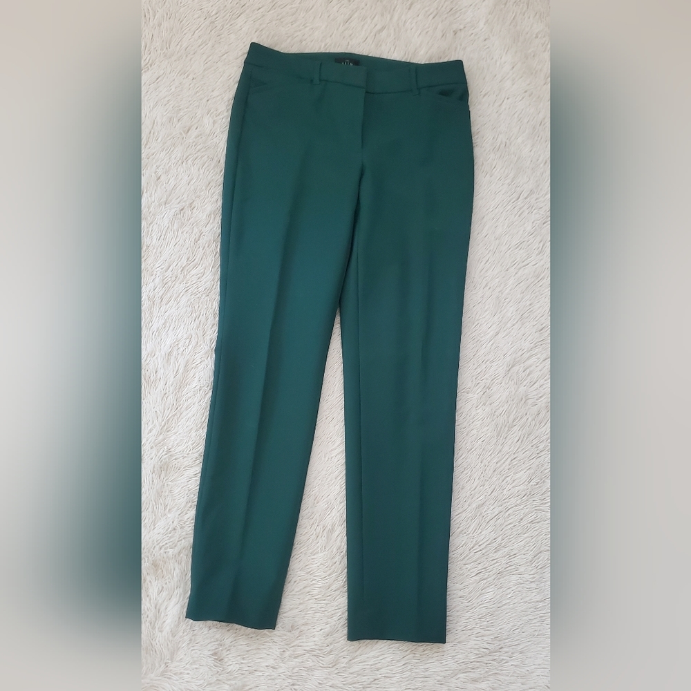 WHBM the slim ankle pant